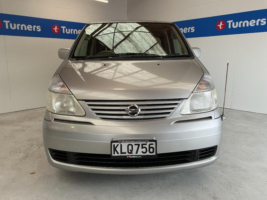 Photo '2' of Nissan Serena Photo '2' of Nissan Serena