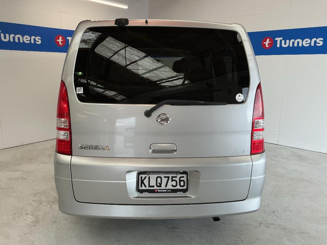Photo '6' of Nissan Serena Photo '6' of Nissan Serena