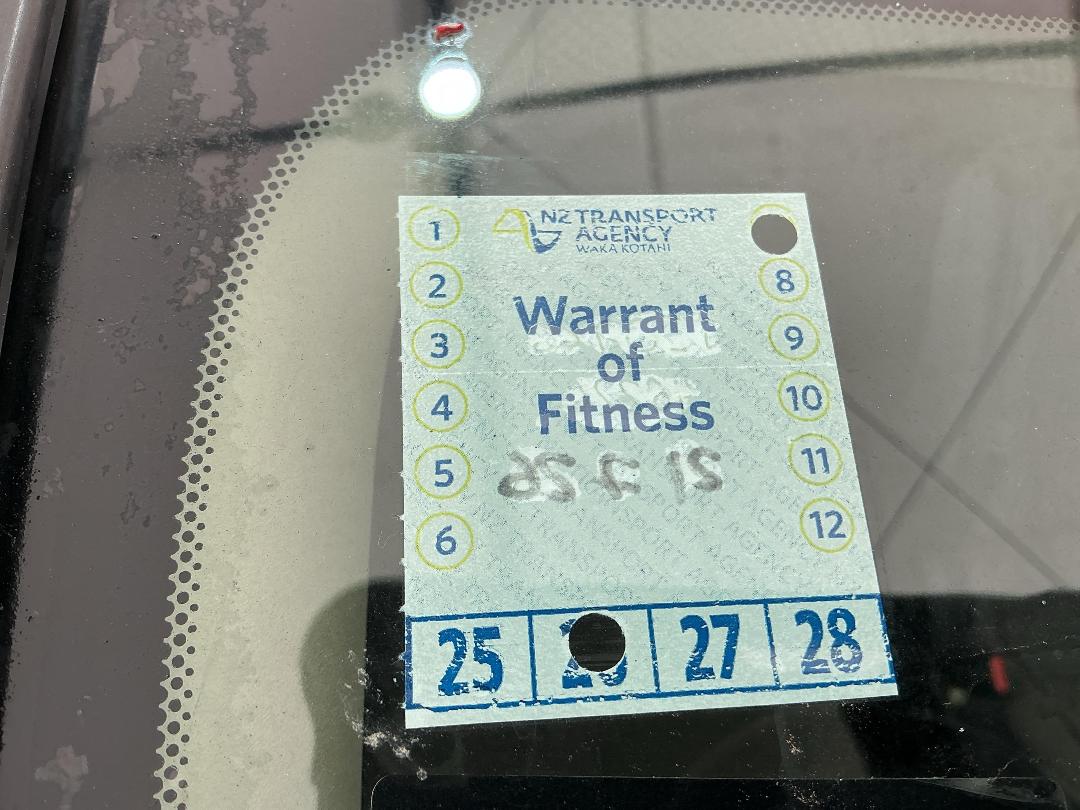 Photo '20' of Nissan Serena Photo '20' of Nissan Serena