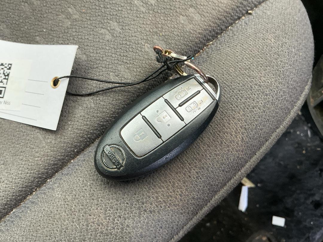 Photo '22' of Nissan Serena Photo '22' of Nissan Serena