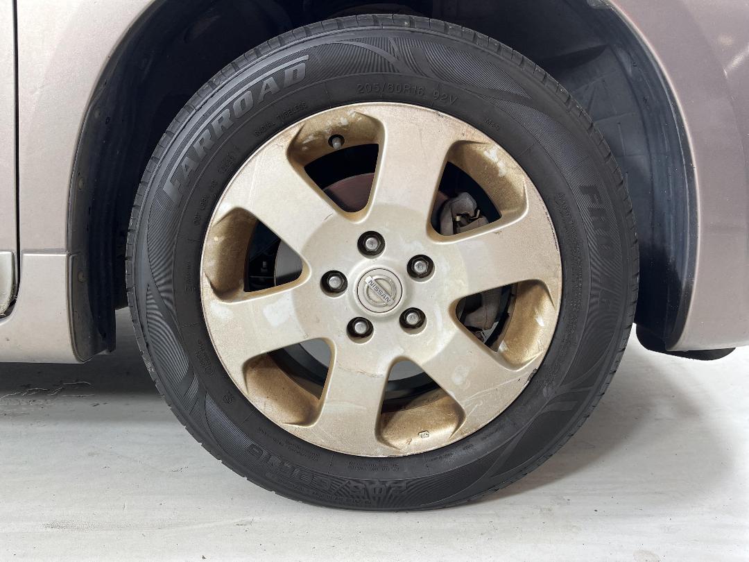 Photo '7' of Nissan Serena