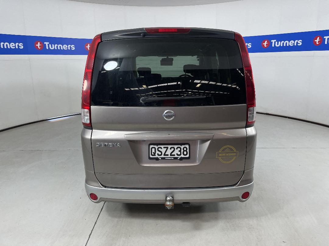 Photo '5' of Nissan Serena