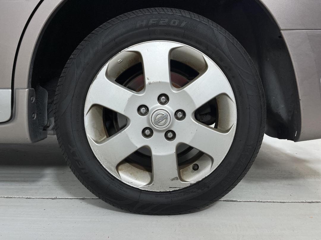 Photo '9' of Nissan Serena