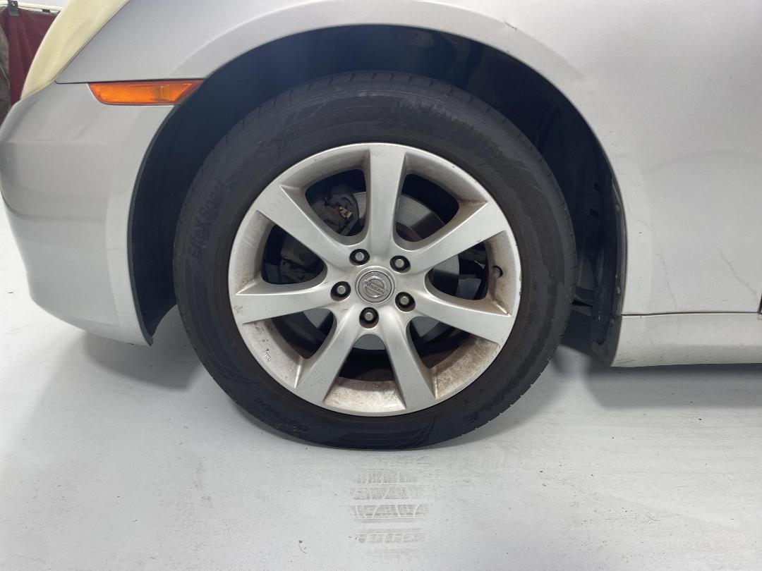 Photo '8' of Nissan Skyline