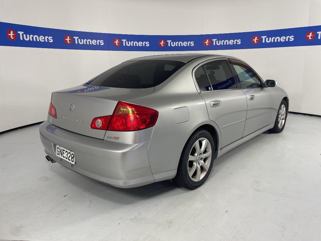 Photo '6' of Nissan Skyline