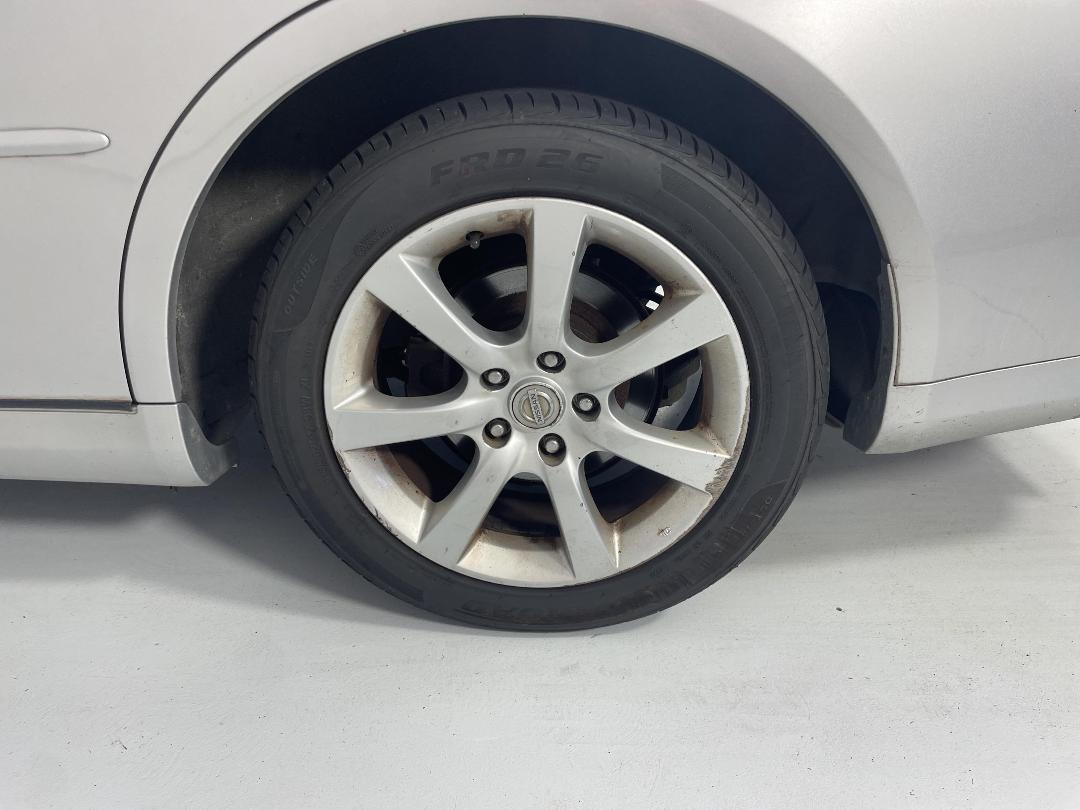 Photo '9' of Nissan Skyline