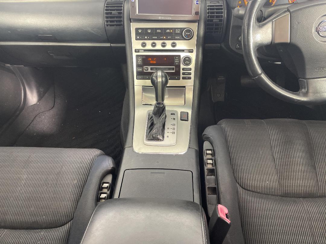 Photo '16' of Nissan Skyline