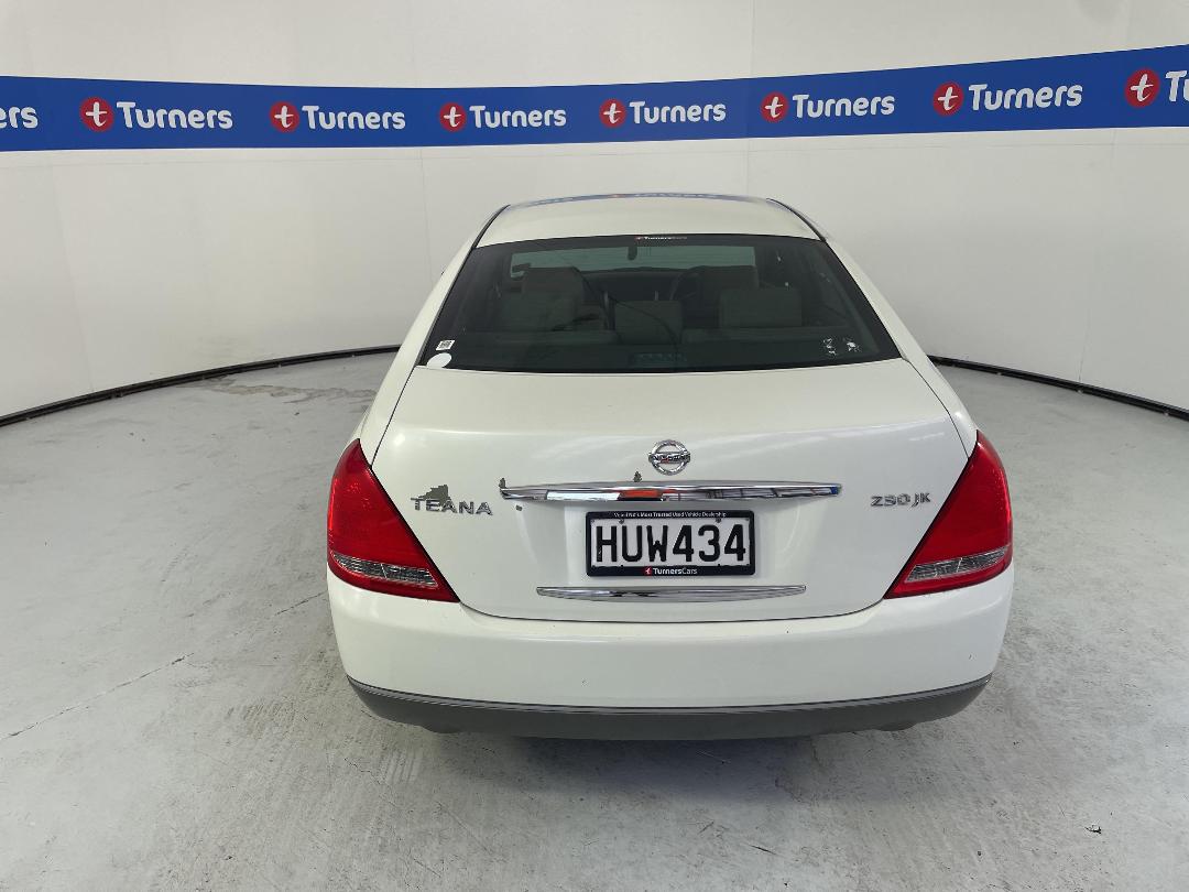 Photo '6' of Nissan Teana