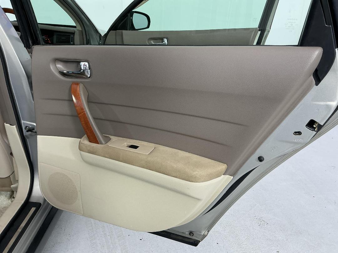 Photo '19' of Nissan Teana