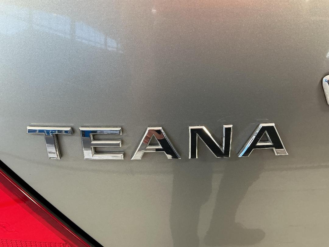 Photo '27' of Nissan Teana