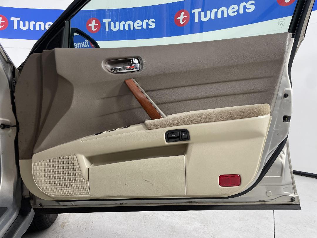 Photo '13' of Nissan Teana