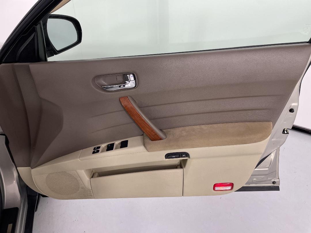 Photo '15' of Nissan Teana