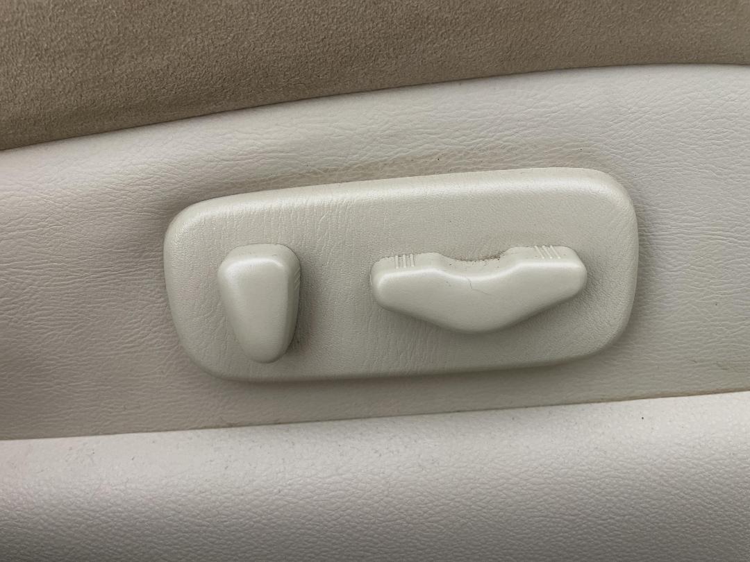 Photo '23' of Nissan Teana