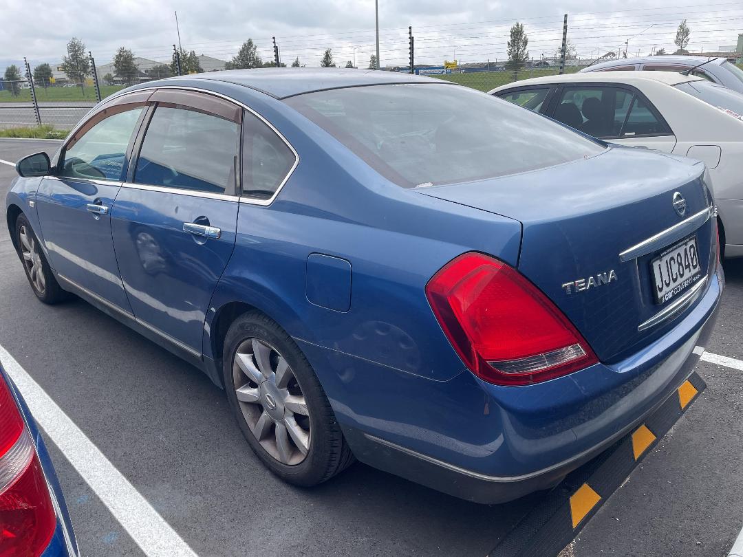 Photo '4' of Nissan Teana 230JM