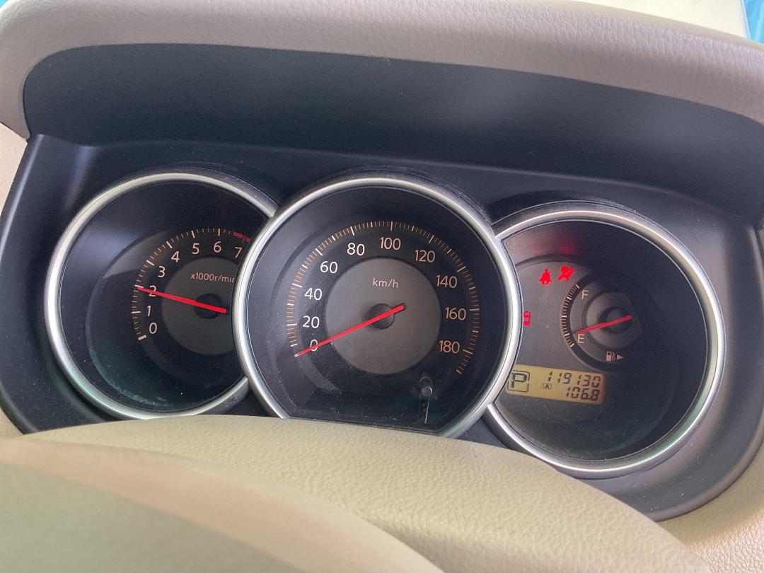 Photo '16' of Nissan Tiida