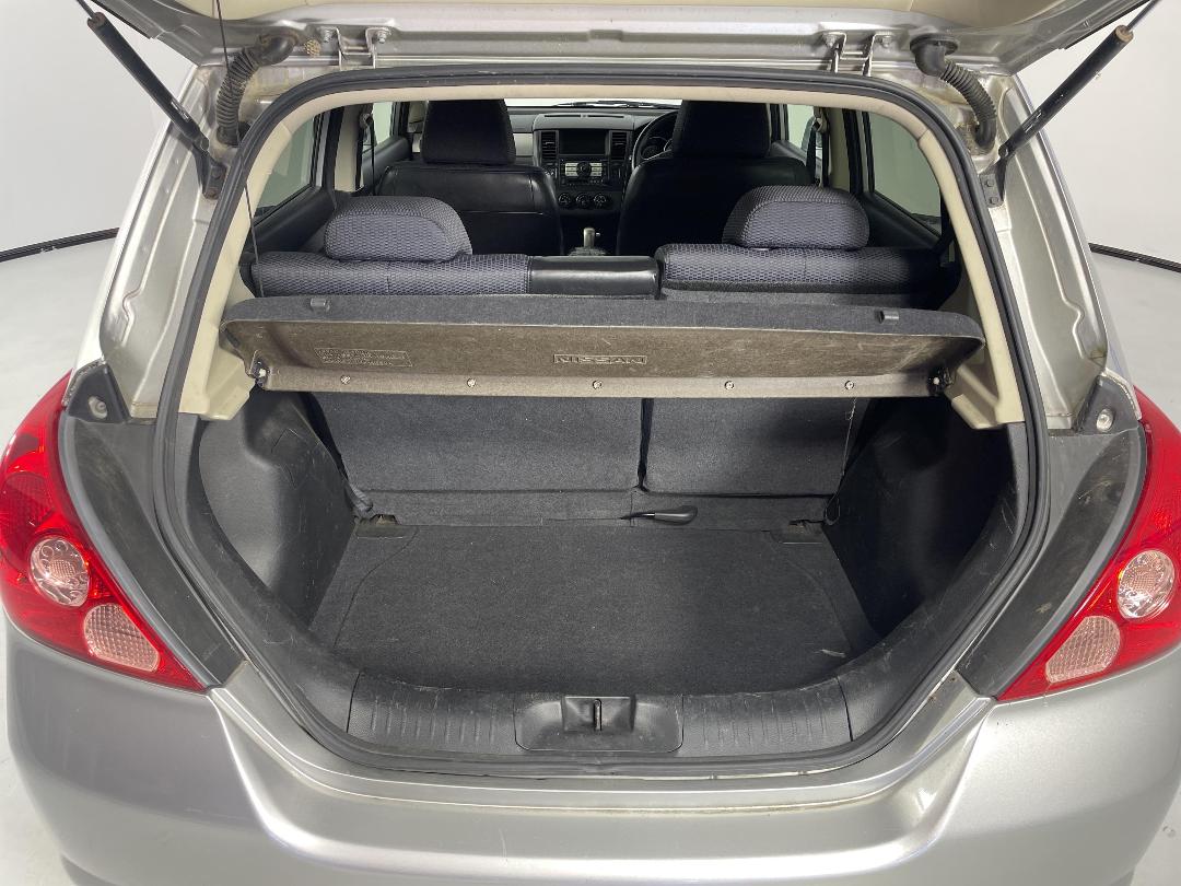 Photo '14' of Nissan Tiida