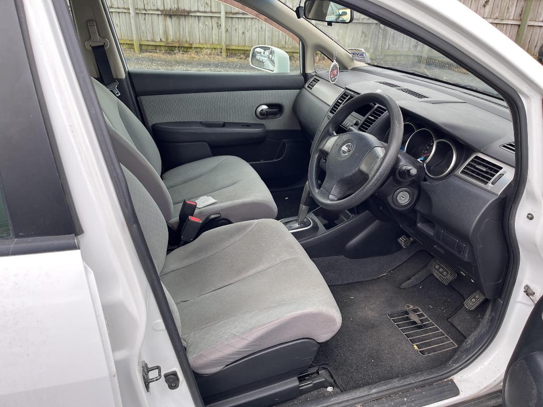 Photo '14' of Nissan Tiida Photo '14' of Nissan Tiida