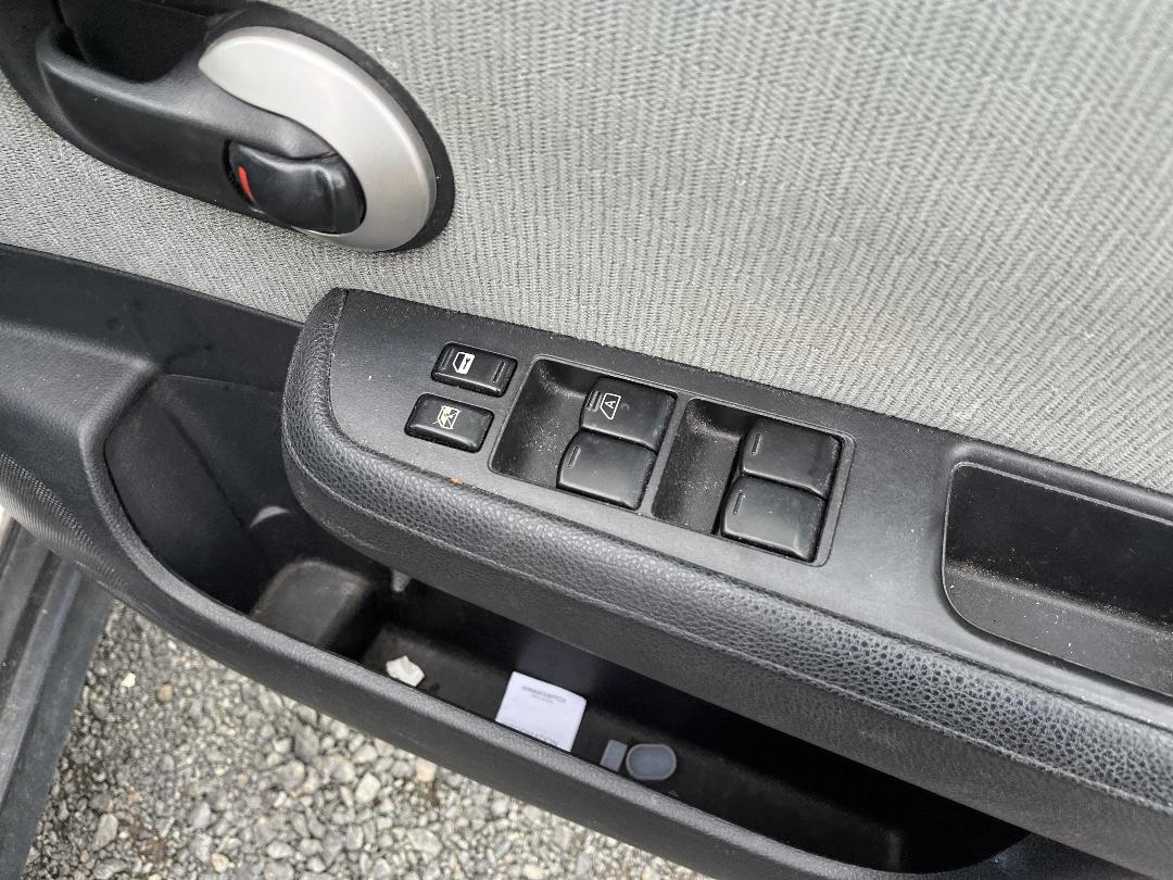 Photo '21' of Nissan Tiida Photo '21' of Nissan Tiida