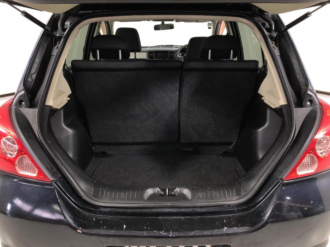 Photo '14' of Nissan Tiida Photo '14' of Nissan Tiida