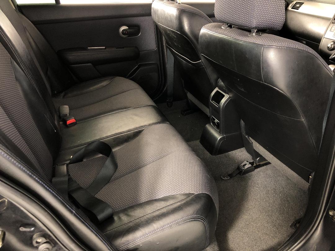 Photo '20' of Nissan Tiida Photo '20' of Nissan Tiida