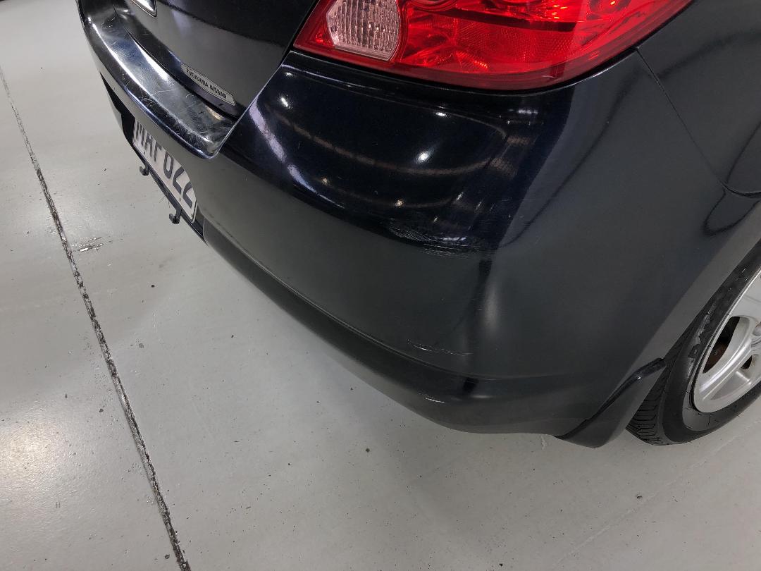 Photo '24' of Nissan Tiida Photo '24' of Nissan Tiida