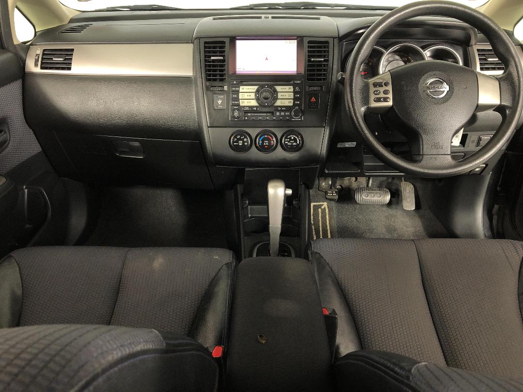 Photo '17' of Nissan Tiida Photo '17' of Nissan Tiida