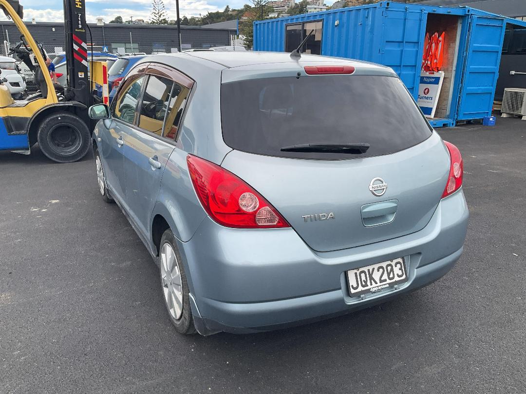 Photo '5' of Nissan Tiida Photo '5' of Nissan Tiida