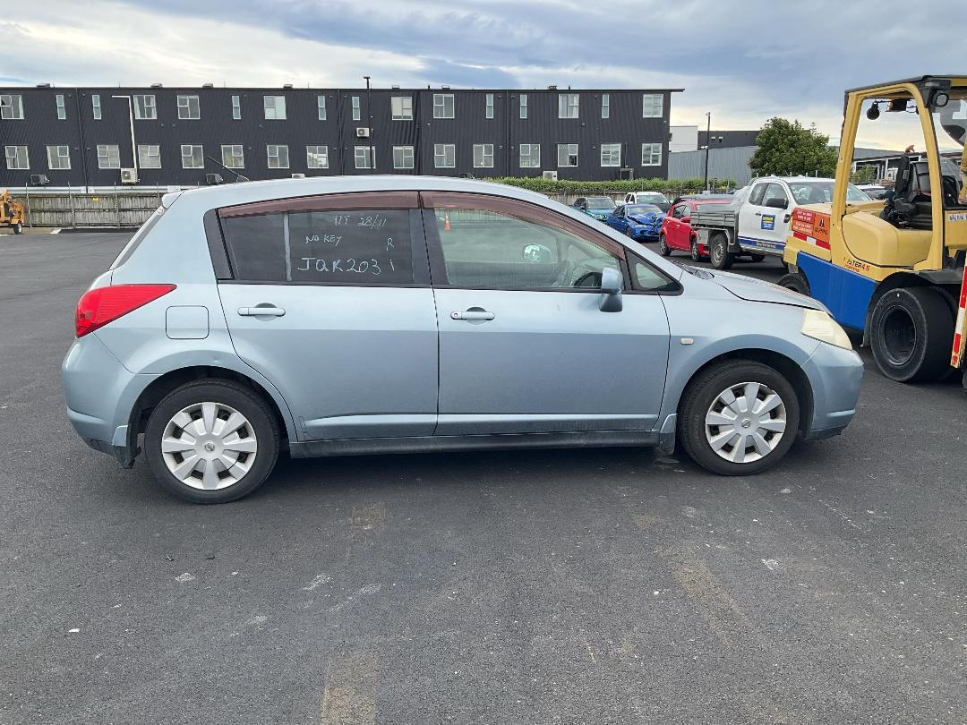 Photo '2' of Nissan Tiida Photo '2' of Nissan Tiida