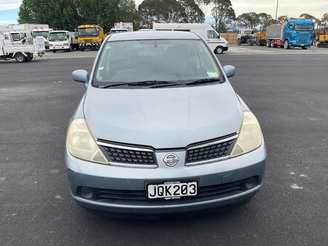 Photo '9' of Nissan Tiida Photo '9' of Nissan Tiida