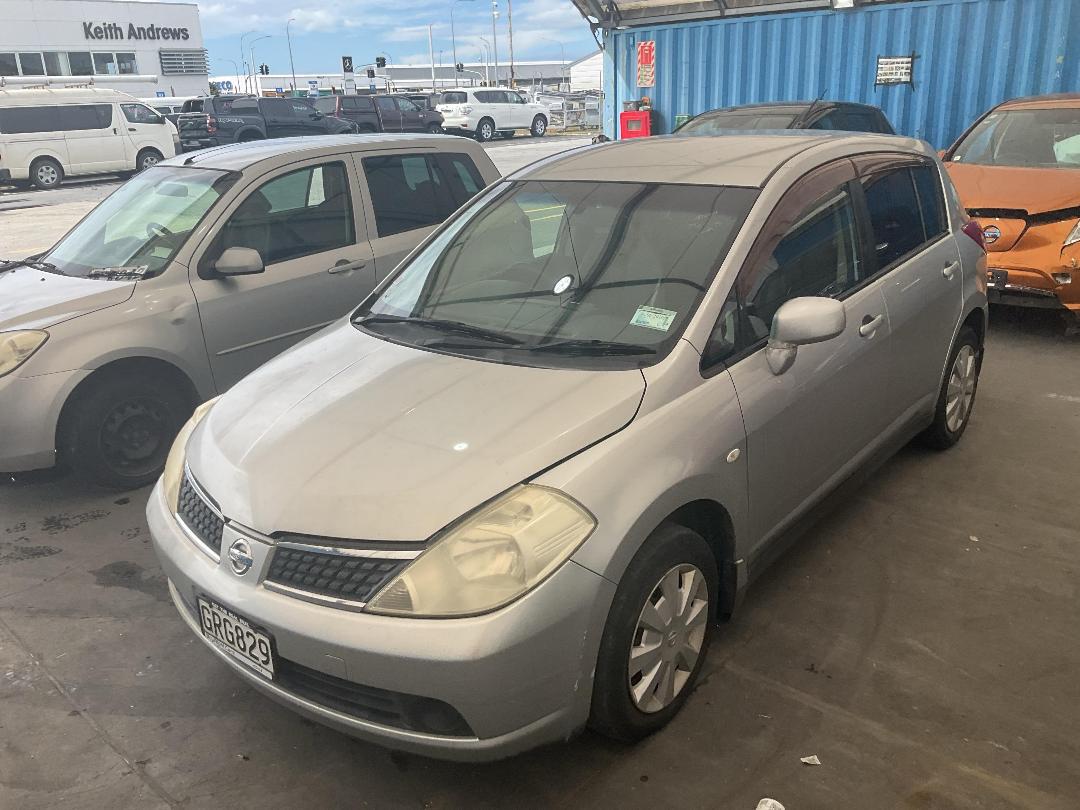 Photo '6' of Nissan Tiida Photo '6' of Nissan Tiida