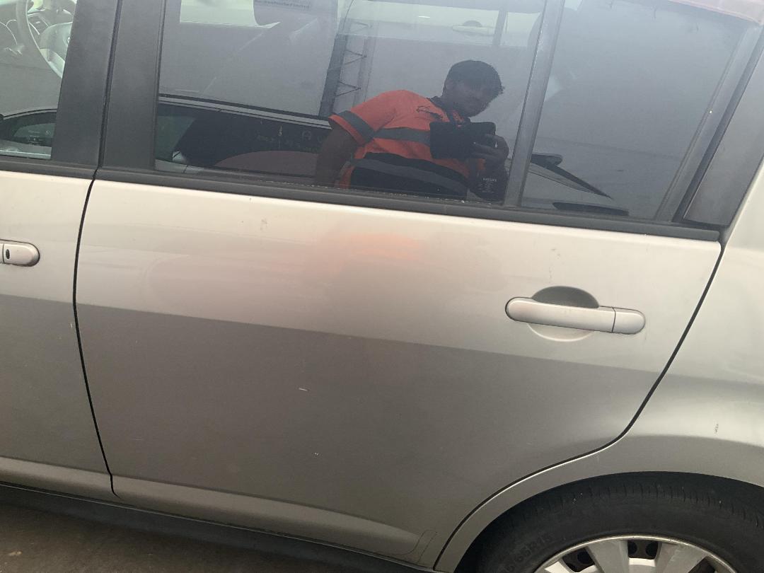 Photo '11' of Nissan Tiida Photo '11' of Nissan Tiida