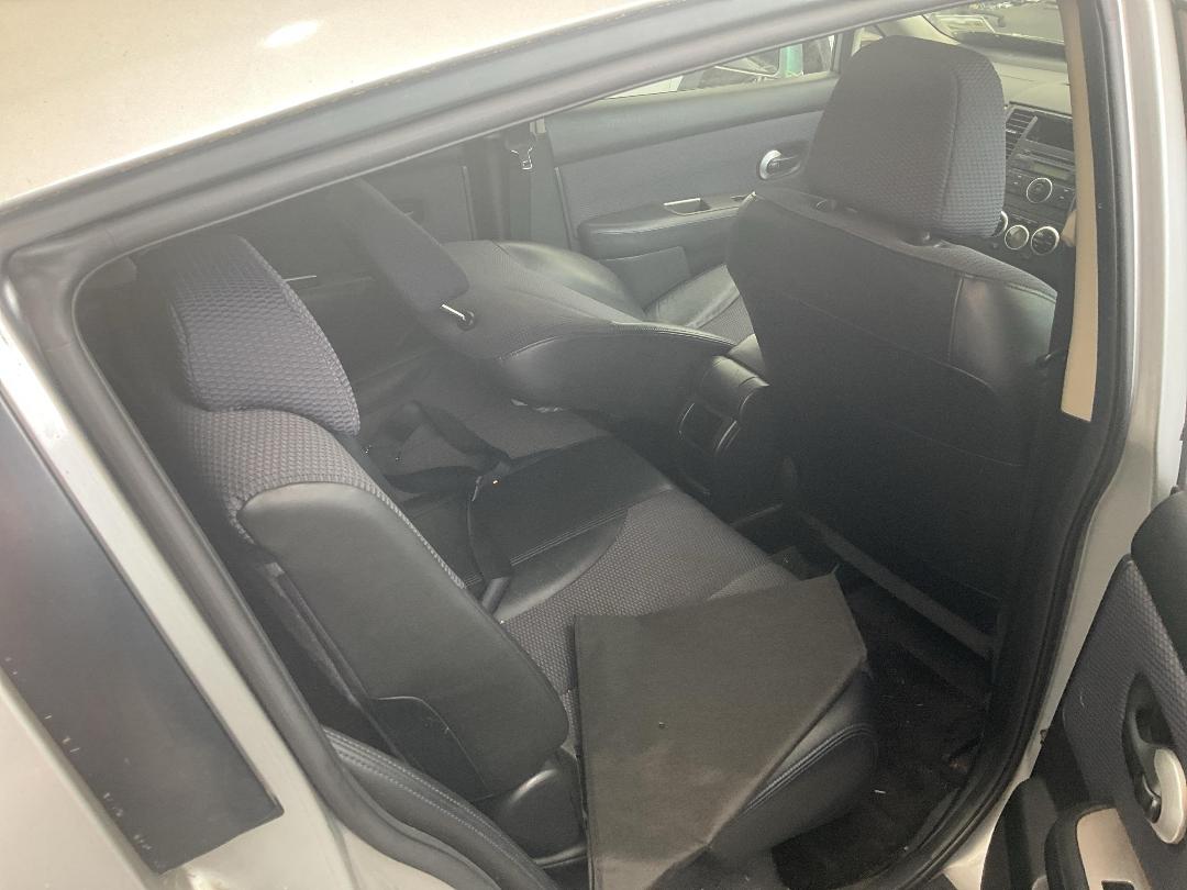 Photo '22' of Nissan Tiida Photo '22' of Nissan Tiida