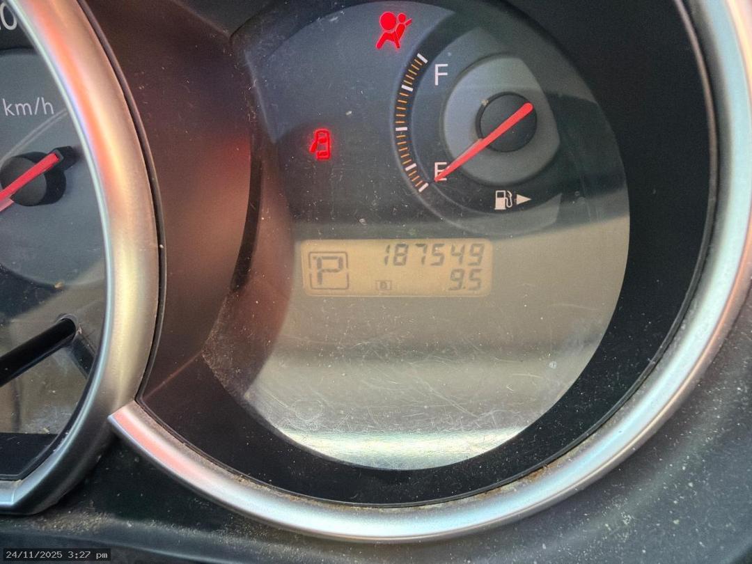 Photo '7' of Nissan Tiida Photo '7' of Nissan Tiida