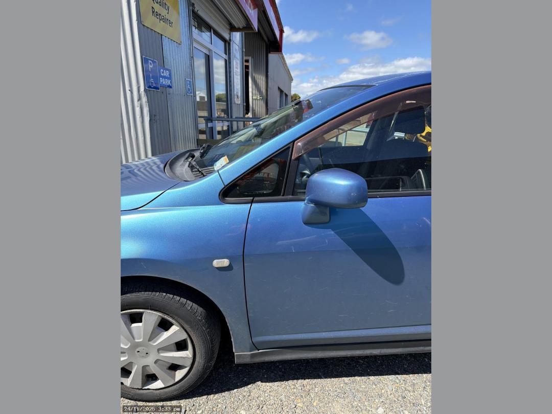 Photo '24' of Nissan Tiida Photo '24' of Nissan Tiida