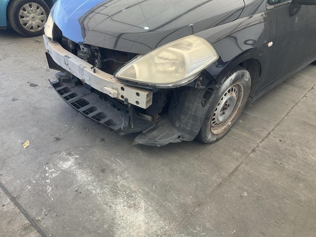 Photo '8' of Nissan Tiida