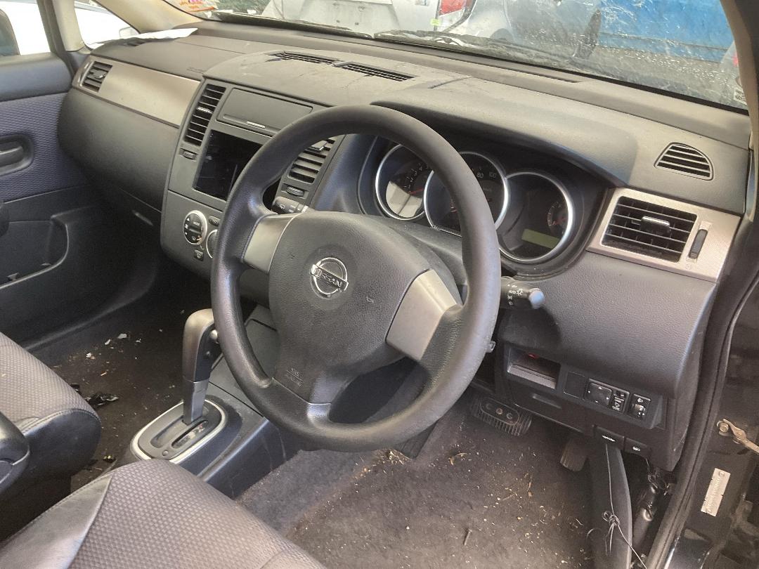 Photo '23' of Nissan Tiida