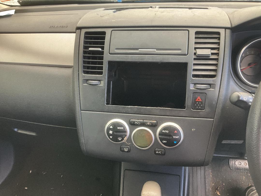 Photo '26' of Nissan Tiida