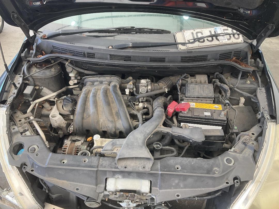 Photo '30' of Nissan Tiida