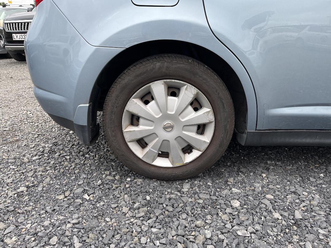 Photo '10' of Nissan Tiida