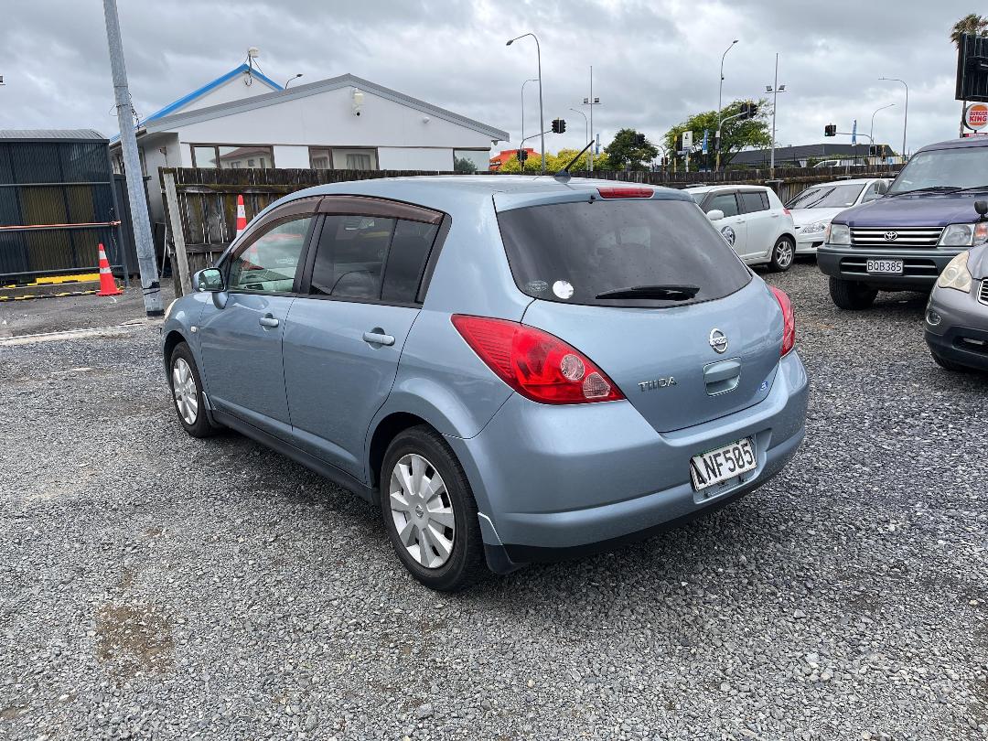 Photo '4' of Nissan Tiida