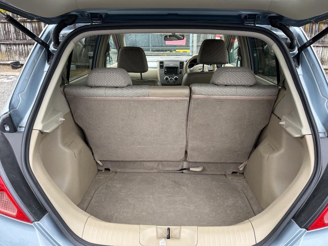 Photo '12' of Nissan Tiida