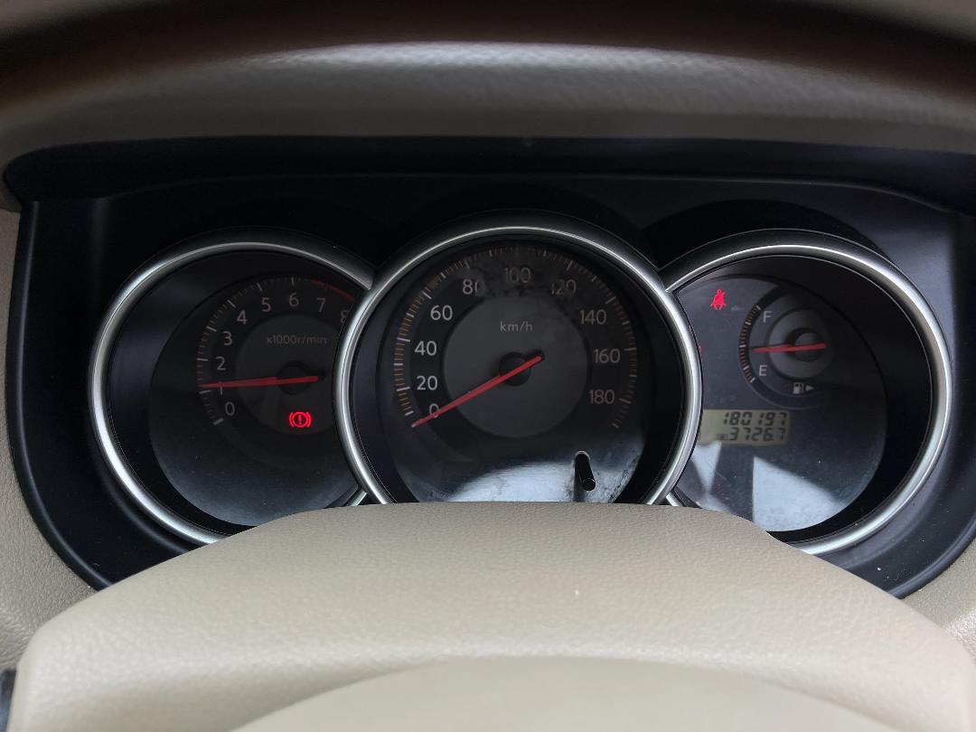 Photo '19' of Nissan Tiida