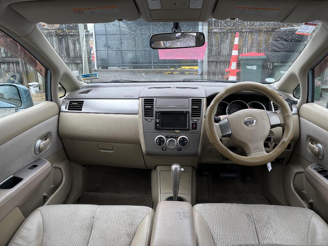 Photo '15' of Nissan Tiida