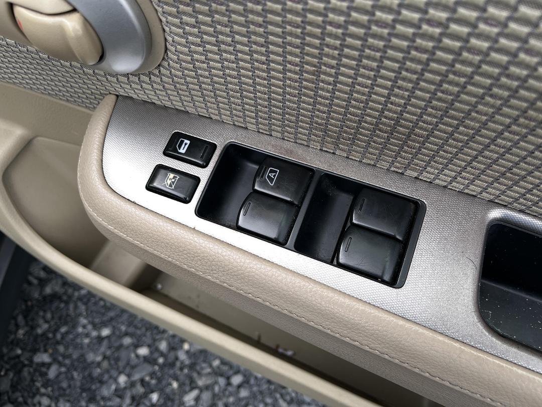 Photo '21' of Nissan Tiida