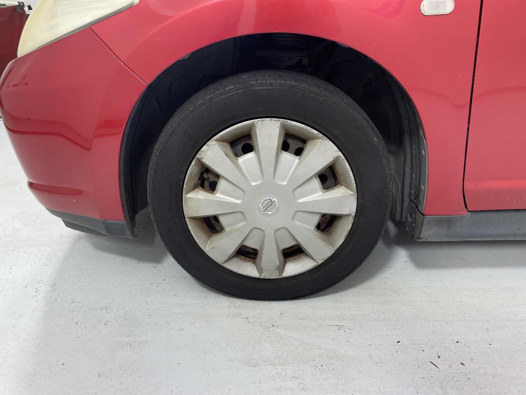 Photo '10' of Nissan Tiida