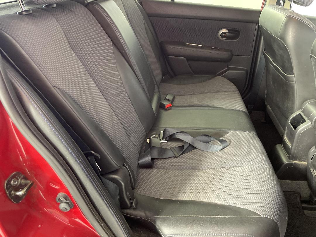 Photo '20' of Nissan Tiida