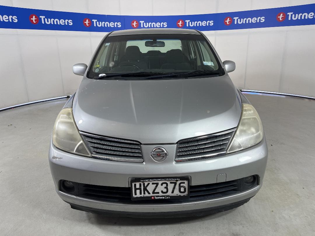 Photo '2' of Nissan Tiida