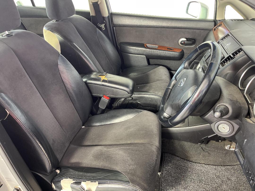 Photo '16' of Nissan Tiida