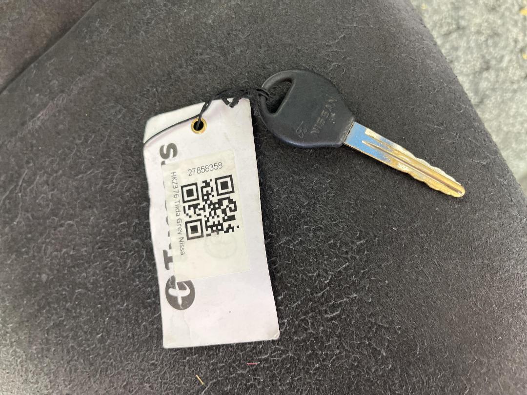 Photo '22' of Nissan Tiida