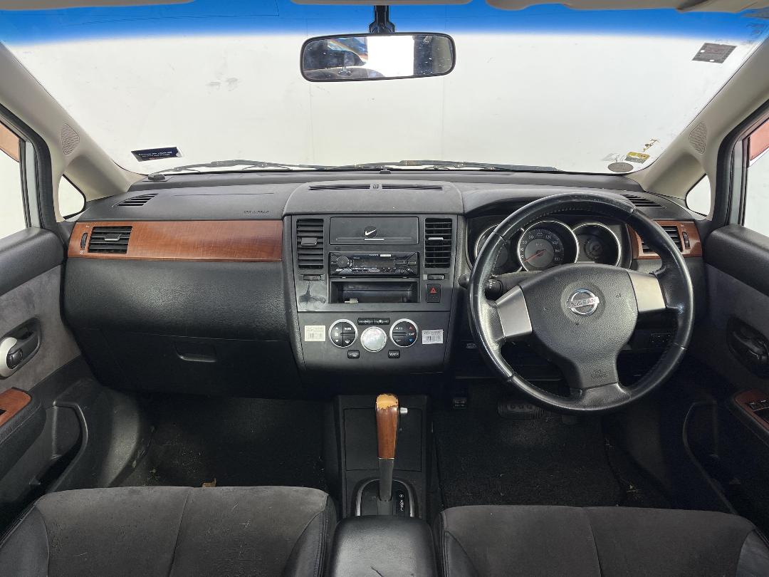 Photo '17' of Nissan Tiida